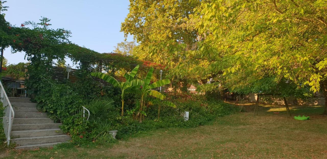 Hotel La Barguelonne Montcuq 外观 照片